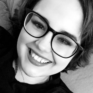 Meet your Posher, Gloria